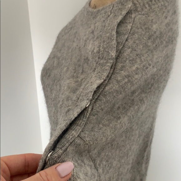 Oversized slouchy side snap sweater - Picture 3 of 4